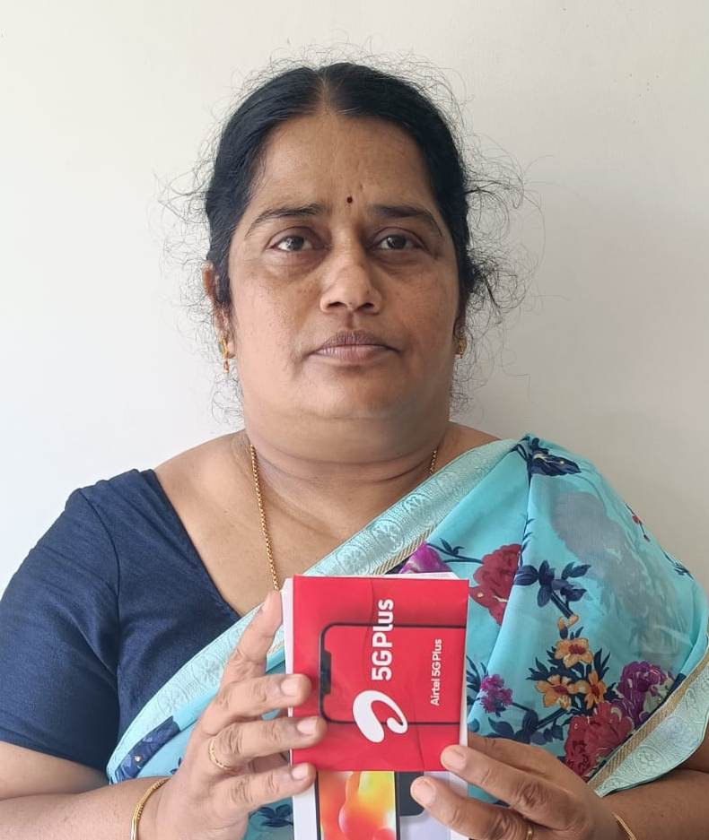 https://1ngo.sgp1.digitaloceanspaces.com/media/aidkhammam/MOBILES AND SIM CARDS DISTRIBUTION TO KSCF STAFF (7) - Copy.jpg